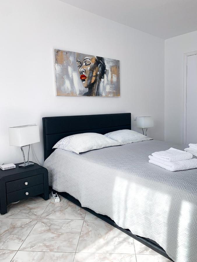 Apartment El Dorado, Americas
